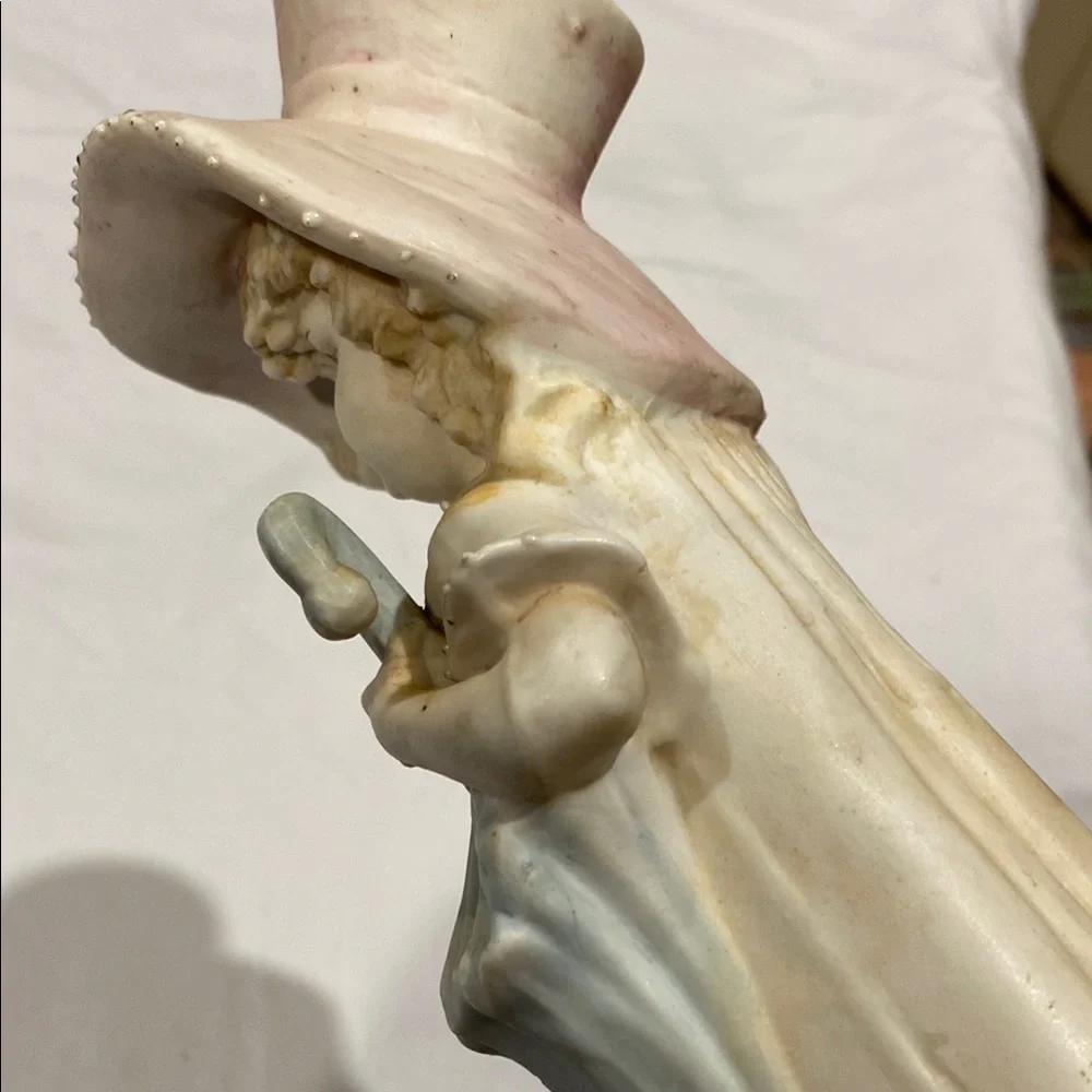 Vintage Bisque Porcelain Hand Painted Figurine with Umbrella 9” approx - Picture 9 of 15